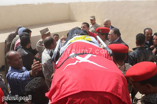 جنازة الشهيد المجند مصطفى عبد النبى (10)