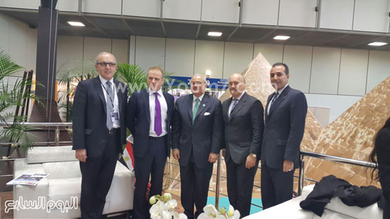 لقاء وزير السياحة هشام زعزوع  مع ممثلى شركة تيوى للسياحة (9)