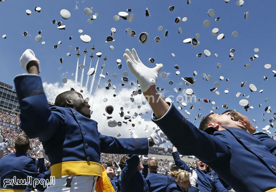 	احتفال بعض الطلاب العسكريين  -اليوم السابع -4 -2015