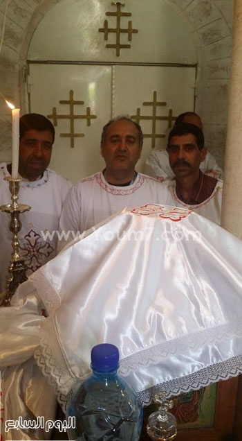 	صلاة القداس بدير الأنبا أنطونيوس أريحا فى القدس -اليوم السابع -4 -2015