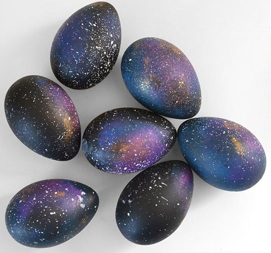 	بيض المجرات السماوية الملون باستخدام الفرشاة -اليوم السابع -4 -2015
