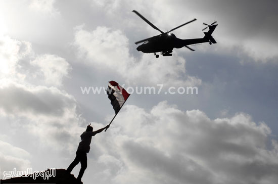 	أباتشى مصرية فوق ميدان التحرير خلال ثورة 30 يونيو -اليوم السابع -4 -2015