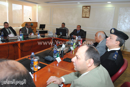	اتفاق محافظ مطروح والمسئولين الليبيين على توقيع اتفاق تنظيم حركة سفر الشاحنات-  اليوم السابع -4 -2015