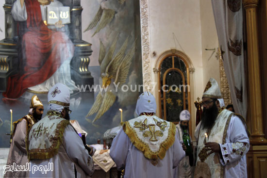 قداس عيد القيامة بمطرانية الإسماعيلية  -اليوم السابع -4 -2015