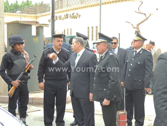 	مدير أمن القاهرة يتفقد الخدمات الأمنية المعينة لتأمين الكنائس خلال عيد القيامة  -اليوم السابع -4 -2015