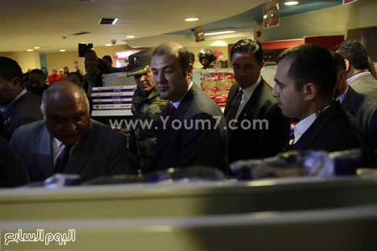 	الوزير ومحافظ الإسكندرية يتفقدان المنفذ -اليوم السابع -4 -2015