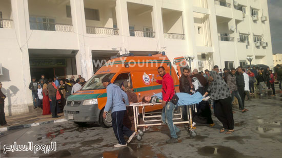 نقل المصابين لمستشفى العريش -اليوم السابع -4 -2015