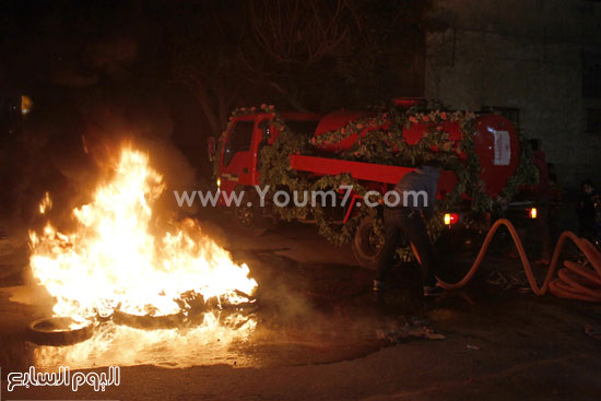 	تتميز مدن القناة بعادة حرق دمية لشخص ظالم أو طاغى ليلة شم النسيم -اليوم السابع -4 -2015