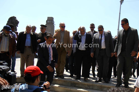 	المحافظ يتفقد كوبرى قصر النيل  -اليوم السابع -4 -2015