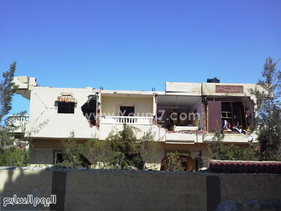 احد المنازل المجاورة للقسم التى تأثرت بالتفجير  -اليوم السابع -4 -2015