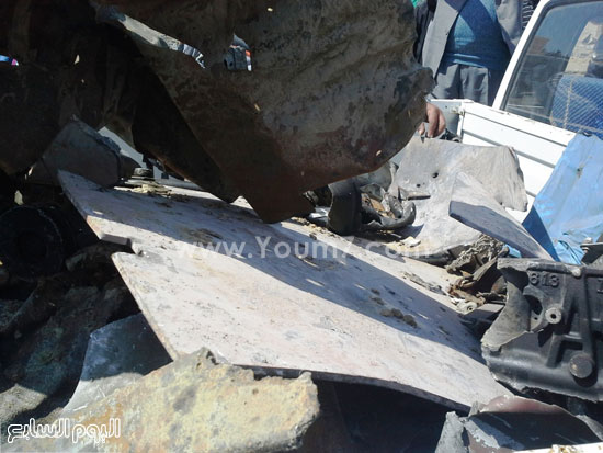 قطع حديد نتيجة التفجيرات  -اليوم السابع -4 -2015