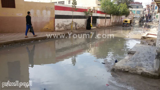 غرق شوارع القرية بمياه الصرف الصحى -اليوم السابع -4 -2015
