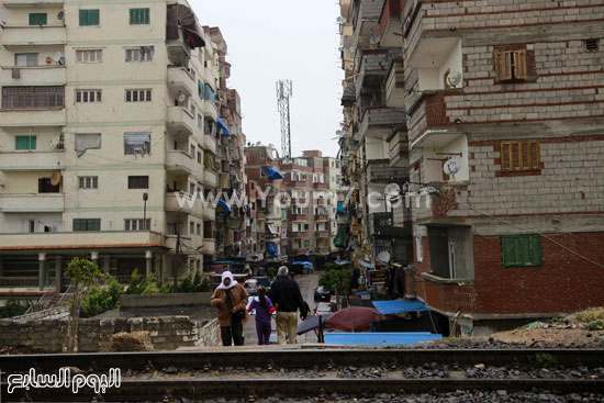 المزلقان يقع على خط قطار أبو قير الداخلى -اليوم السابع -4 -2015