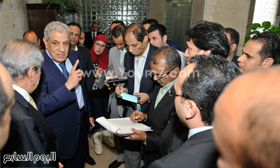 رئيس الوزراء إبراهيم محلب أثناء المؤتمر الصحفى -اليوم السابع -4 -2015