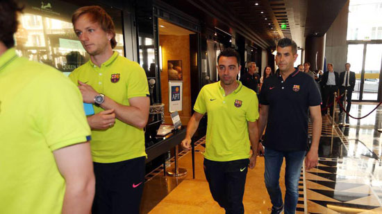 لاعبو برشلونة يغادرون الفندق إلى ملعب المباراة -اليوم السابع -4 -2015