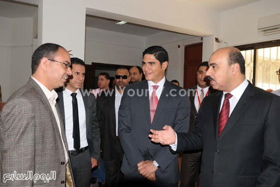 	رجل الأعمال أحمد أبو هشيمة مع أعضاء هيئة التدريس بجامعة الفيوم -اليوم السابع -4 -2015