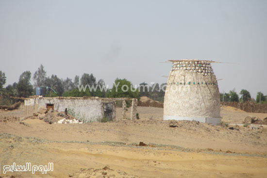 المبانى وأبراج الحمام التى أنشأها المزارعون منذ سنوات داخل نطاق أراضيهم  -اليوم السابع -4 -2015