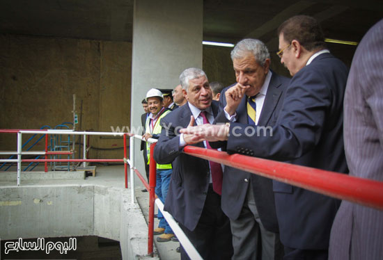 	وزير النقل يقدم لرئيس الوزراء بيانات عن أعمال الحفر فى المرحلة الرابعة -اليوم السابع -4 -2015