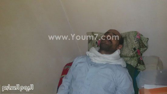  الحزن على وجه عبدالعزيز بعد وفاة أخيه وإصابته  -اليوم السابع -4 -2015