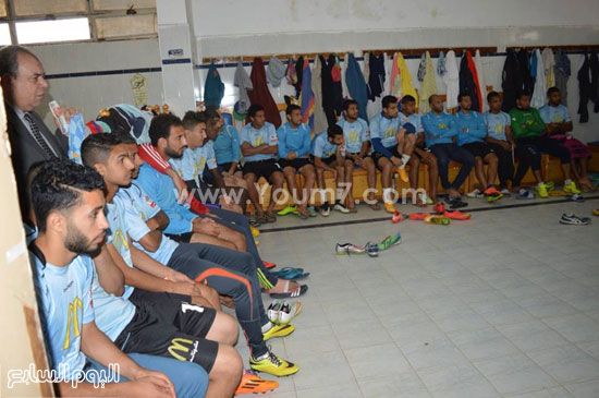 لاعبو غزل المحلة يتابعون كلمة شريف حبيب  -اليوم السابع -4 -2015