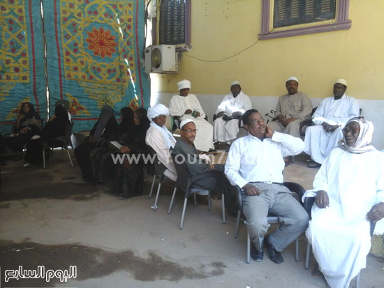 	مواطنون سودانيون ينتظرون دورهم للإدلاء بأصواتهم فى الانتخابات -اليوم السابع -4 -2015