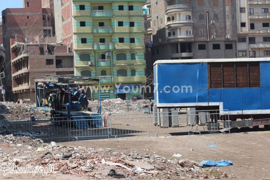 	صورة من نقل المعدات إلى مكان السيرك الجديد  -اليوم السابع -4 -2015
