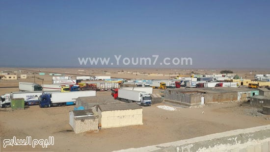 تكدس الشاحنات بالقرب من معبر رأس حدربة  -اليوم السابع -4 -2015