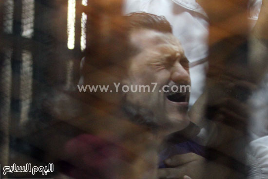 	أحزان المتهمين بعد إحالة أوراقهم للمفتى بمجزرة بورسعيد -اليوم السابع -4 -2015