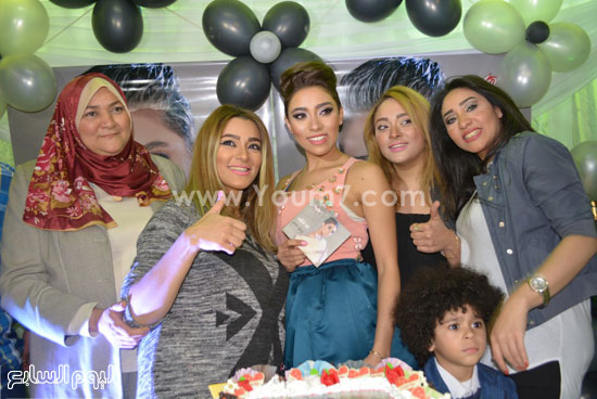  زيزى ووالداتها وأشقاها -اليوم السابع -4 -2015