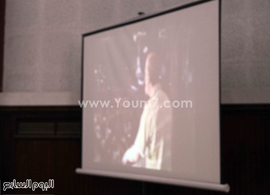 	شاشة عرض بالمحكمة لعرض مقاطع فيديو تتضمن تصريحات لقيادات جماعة الإخوان  -اليوم السابع -4 -2015