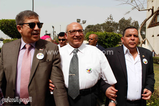  نواب رئيس جامعة عين شمس خلال افتتاح المهرجان -اليوم السابع -4 -2015