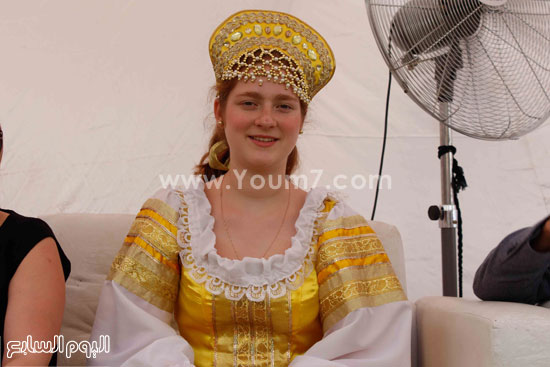  ممثلة الوفد الروسى تتابع عروض المهرجان -اليوم السابع -4 -2015