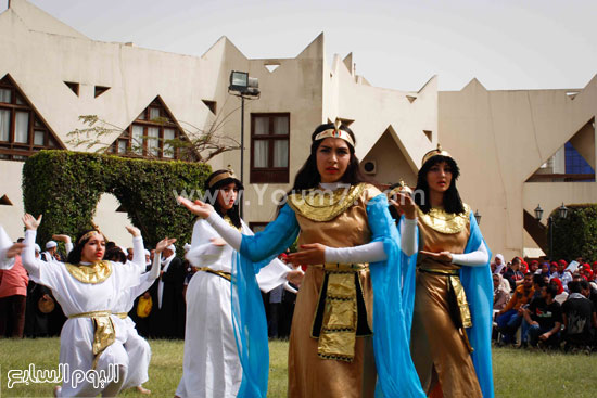  فريق عين شمس يقدم عرضًا فرعونيًا أمام الحاضرين -اليوم السابع -4 -2015