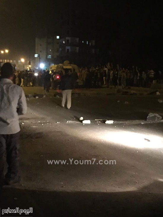 	الأهالى بالمنوفية يقطعون الطريق احتجاجا على خطف طالبتين -اليوم السابع -4 -2015