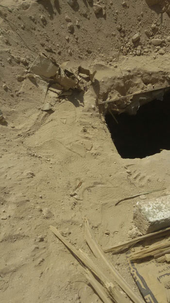 المقبرة التى تم العثور عليها  -اليوم السابع -4 -2015