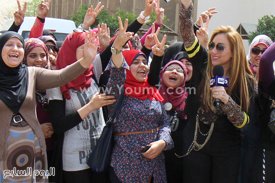  الإعلامية ريهام سعيد برفقة طالبات الأزهر -اليوم السابع -4 -2015