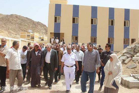محافظ جنوب سيناء أثناء تفقد الوحدة الصحروية بوادى فيران  -اليوم السابع -4 -2015
