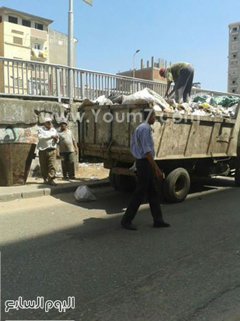 السيارة تحمل القمامة -اليوم السابع -4 -2015 السيارة تحمل القمامة -اليوم السابع -4 -2015