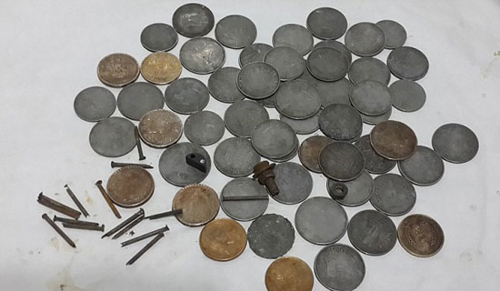 العملات ومسامير مستخرجة من معدة راجبال سينغ -اليوم السابع -4 -2015