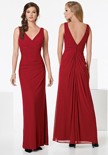 الأحمر مع الإكسسوارات الذهبية اختيار مثالى لفساتين الصاحبات -اليوم السابع -4 -2015