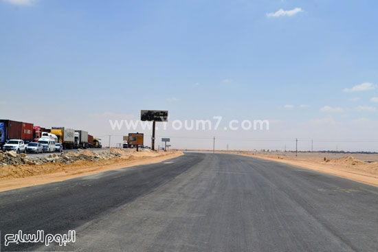 استمرار عمليات إصلاح البنية الأساسية بالطرق -اليوم السابع -4 -2015