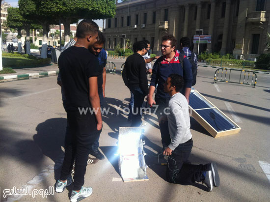 طلاب هندسة القاهرة يعرضون جهاز طهى الطعام بالطاقة الشمسية -اليوم السابع -4 -2015