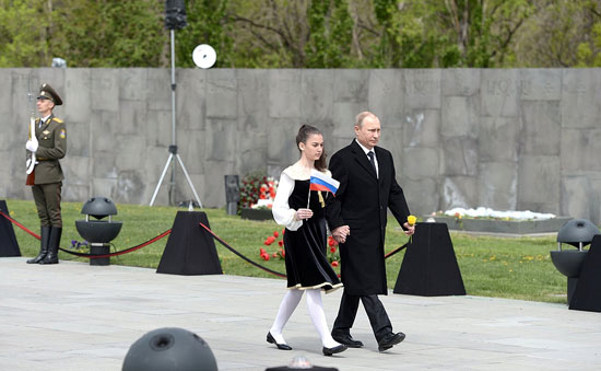 الرئيس بوتين أثناء مشاركته  -اليوم السابع -4 -2015