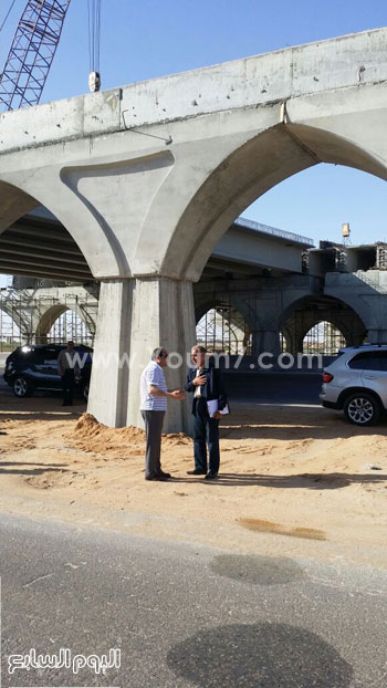 الرئيس السيسى يتفقد أعمال تطوير الطريق -اليوم السابع -4 -2015