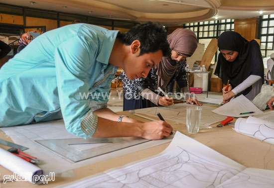 أحد الطلاب بمركز إبداع جامعة القاهرة  -اليوم السابع -4 -2015