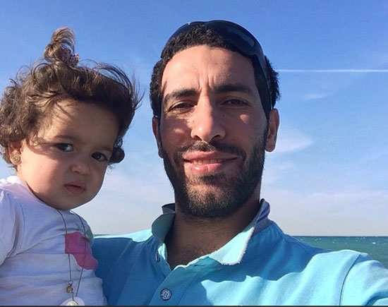 أبو تريكة مع مودة على البحر -اليوم السابع -4 -2015