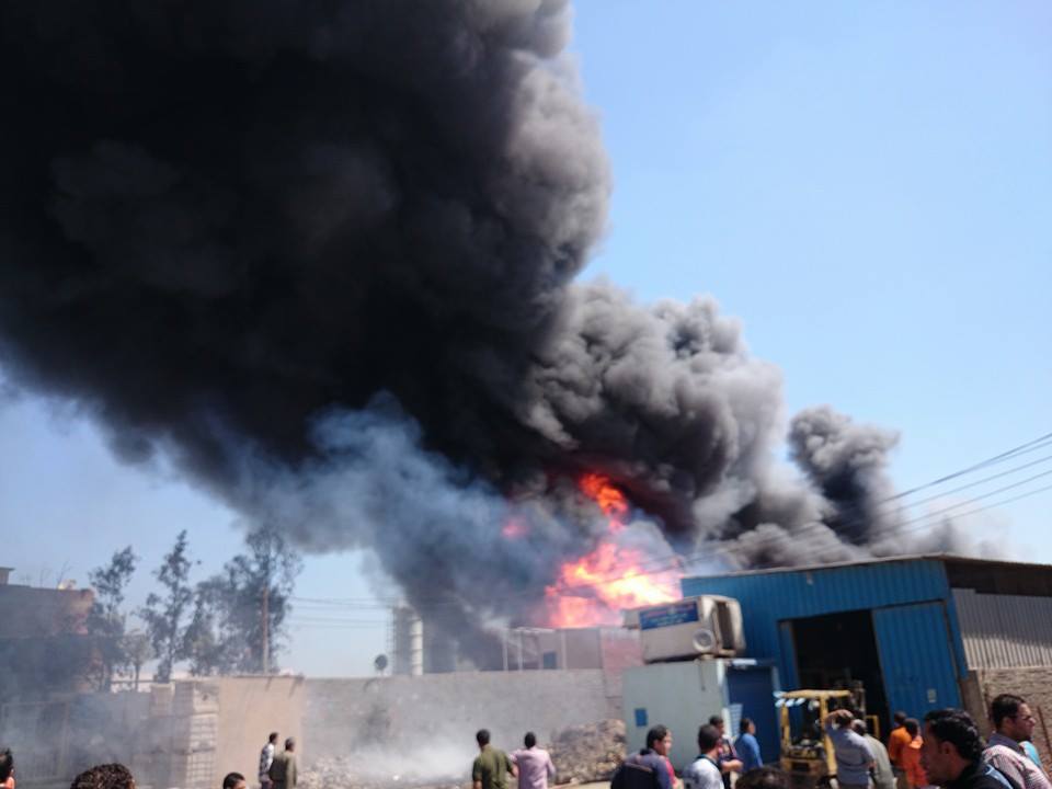  آثار حريق مصنع الخل -اليوم السابع -4 -2015