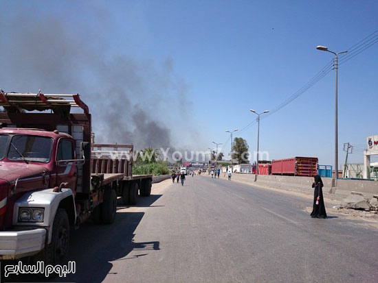  الدخان يتصاعد بطريق القاهرة الاسكندرية -اليوم السابع -4 -2015