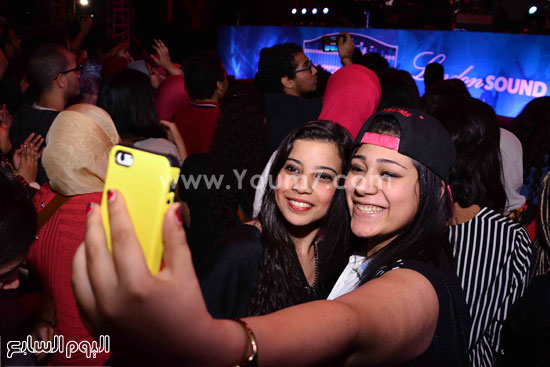 	Selfie سلمى وصديقتها مع أوتوستراد -اليوم السابع -4 -2015