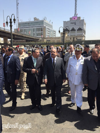 وزير الداخلية يتابع الحملة الأمنية لإزالة الإشغالات بميدان رمسيس -اليوم السابع -4 -2015